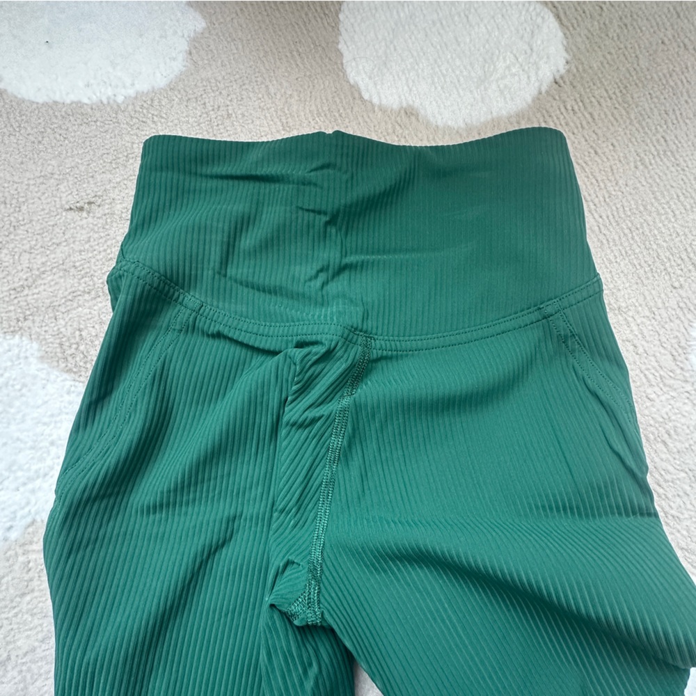 Lululemon Base Pace High-Rise Ribbed Tight 25" - Picture 3 of 4